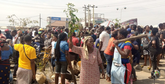 Protesting market women